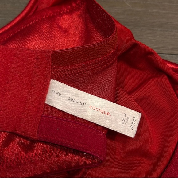 Sensual Cacique Red Bra - Picture 8 of 10